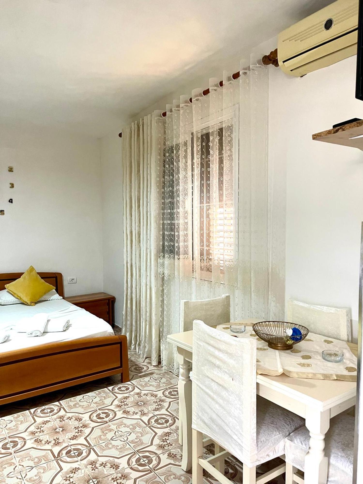 Vlorë Guest House Dea מראה חיצוני תמונה