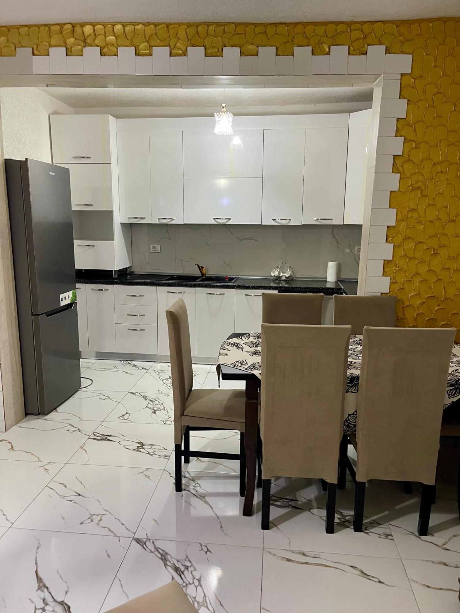 Vlorë Guest House Dea מראה חיצוני תמונה